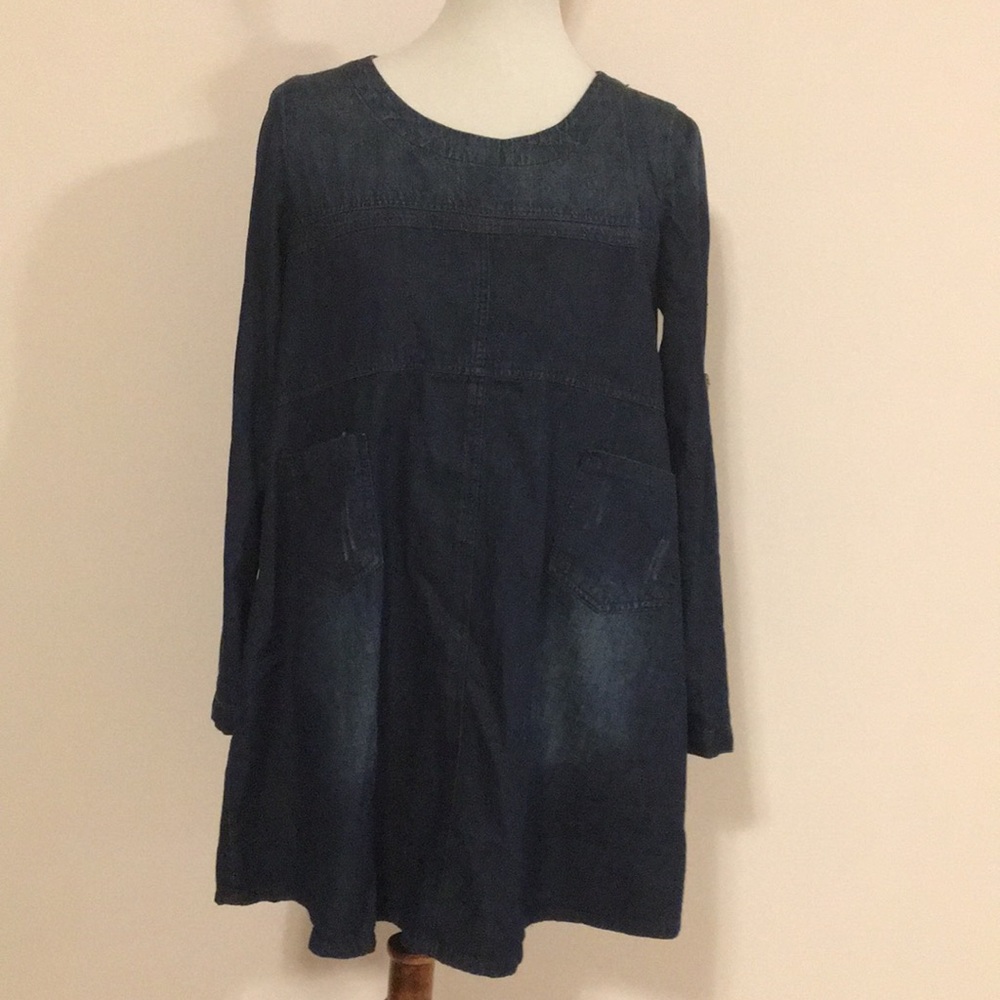 Super cute Denim dress with pockets
